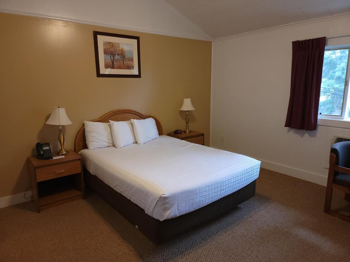Hickory Grove Motor Inn - Cooperstown Buitenkant foto
