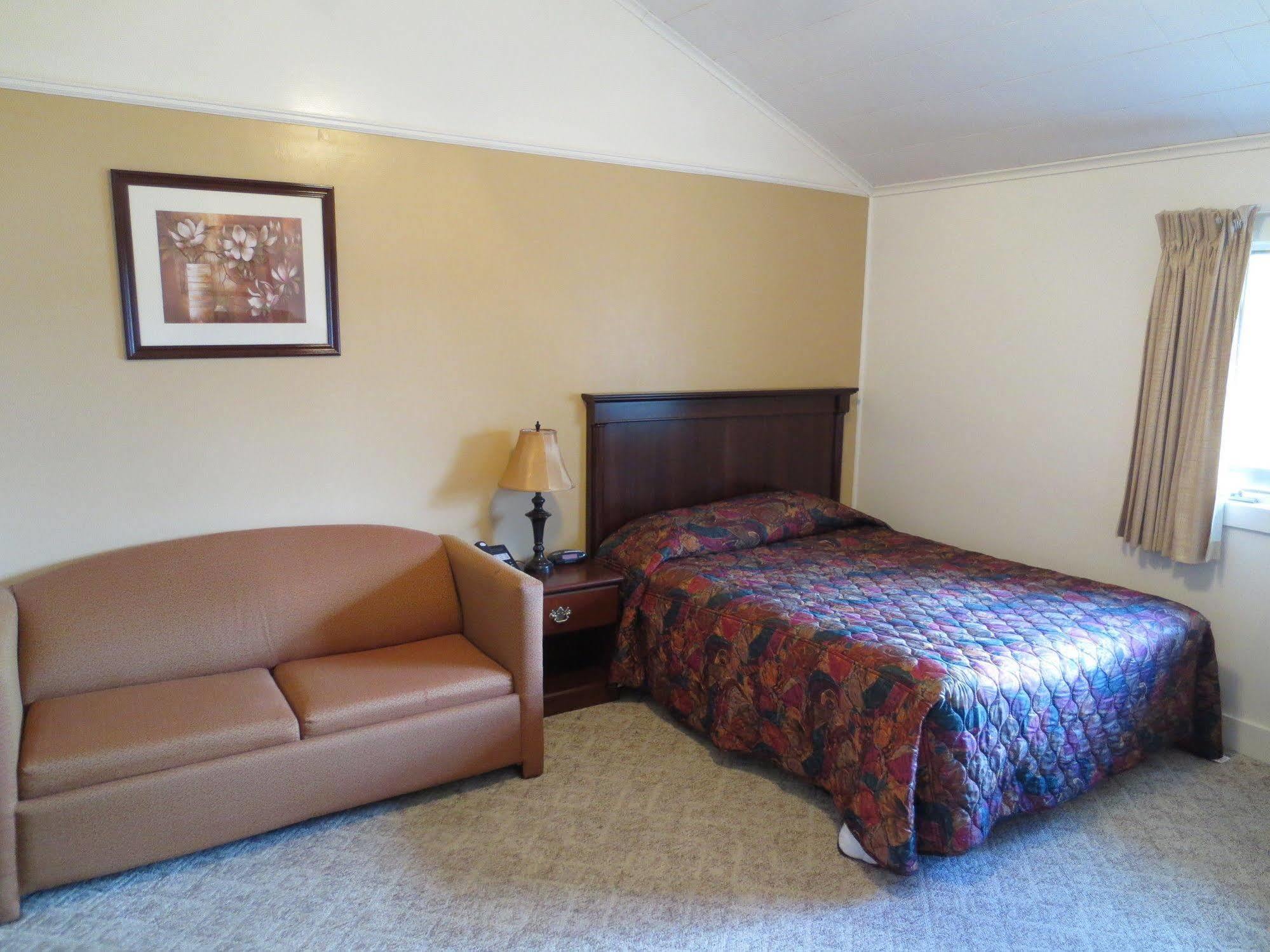 Hickory Grove Motor Inn - Cooperstown Buitenkant foto