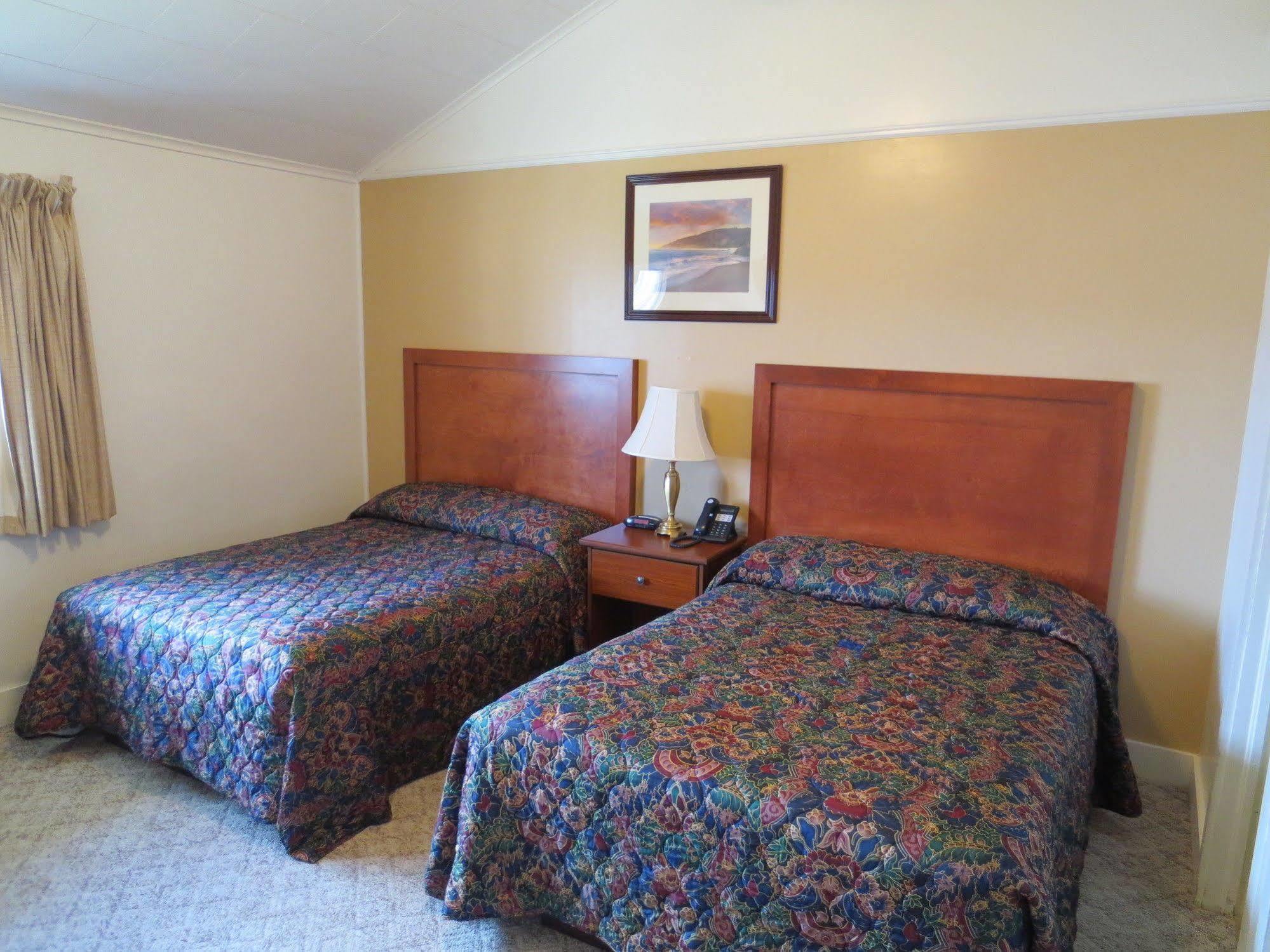 Hickory Grove Motor Inn - Cooperstown Buitenkant foto